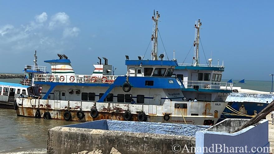 Boat to Vivekanand Rock takes 3 minutes